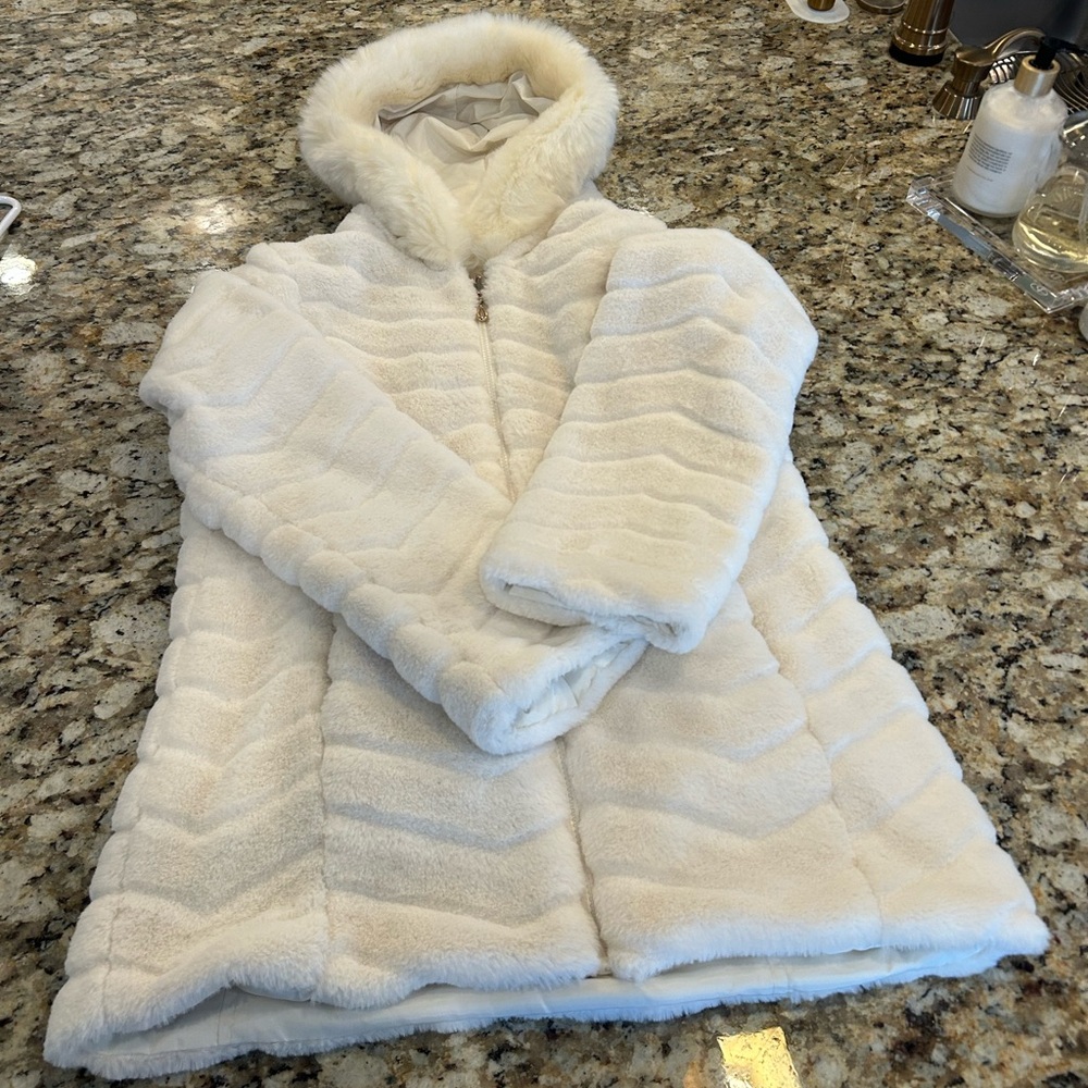 Gallery Kids Cream Faux Fur Puffer Coat reversible